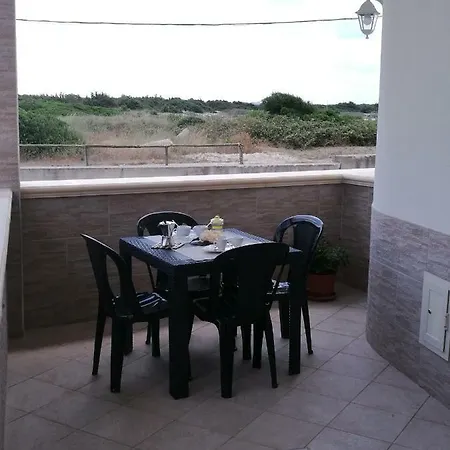 Cala Del Conte 3 アパート