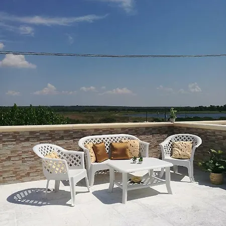 Cala Del Conte 3 アパート